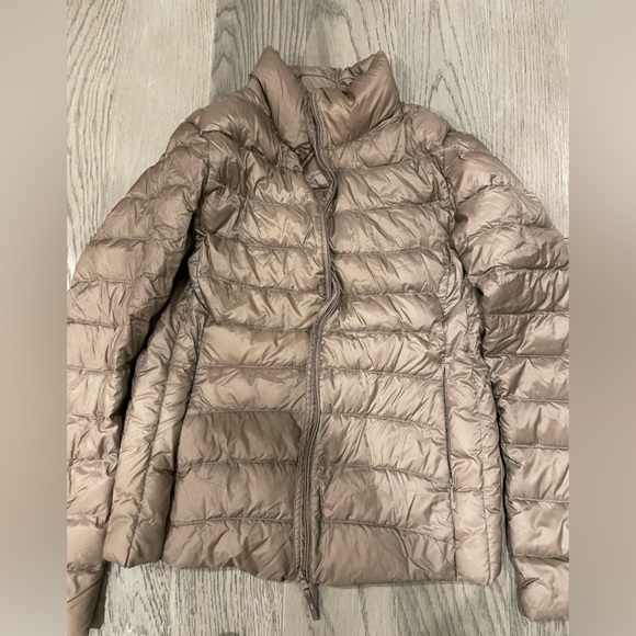 Uniqlo Puffer - Picture 2 of 5